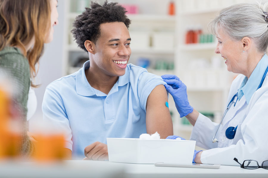A importância da vacinação em adultos